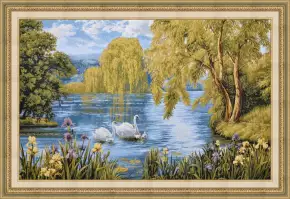 Гобелен в раме. Лебединая семья. 85х115 см